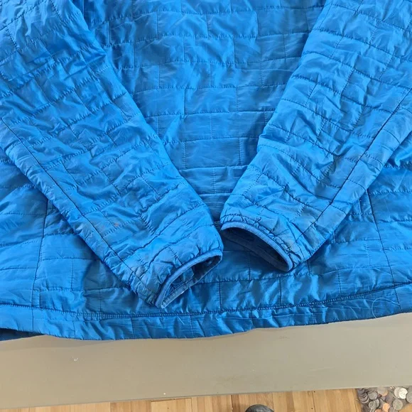 Patagonia Men's Puffer Coat - Picture 12 of 13